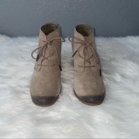 Toms Desert Taupe Lunata Burnished Suede Booties - Picture 2 of 16